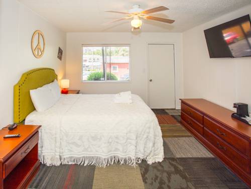 Imagen de la habitación del Motel Sunset, Murphy. Foto 7