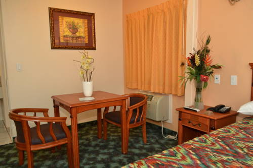 Imagen de la habitación del Motel Sunset, Pomona. Foto 4