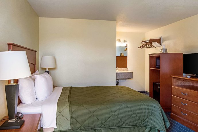 Imagen de la habitación del Motel Super 8 By Wyndham Vancouver East. Foto 2