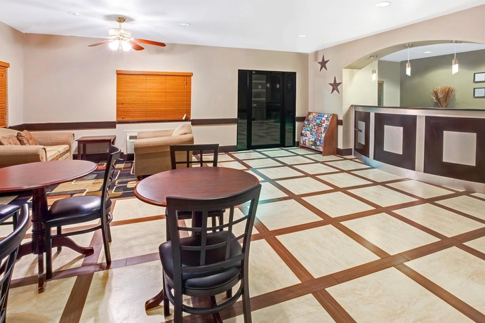 Imagen del bar/restaurante del Motel Super 8 - Houston/I-10/Federal Road. Foto 2