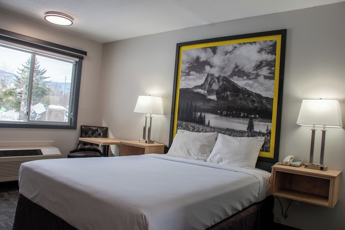 Imagen de la habitación del Motel Super 8 by Wyndham Clearwater BC. Foto 9