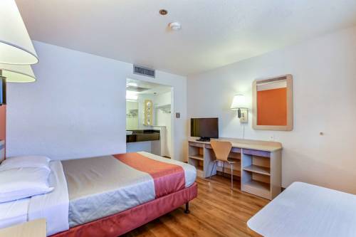 Imagen de la habitación del Motel Super 8 by Wyndham Livermore. Foto 2