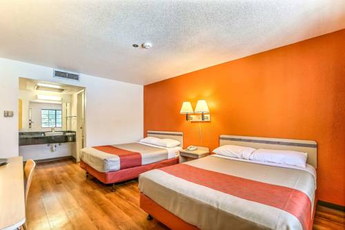 Imagen de la habitación del Motel Super 8 by Wyndham Livermore. Foto 9