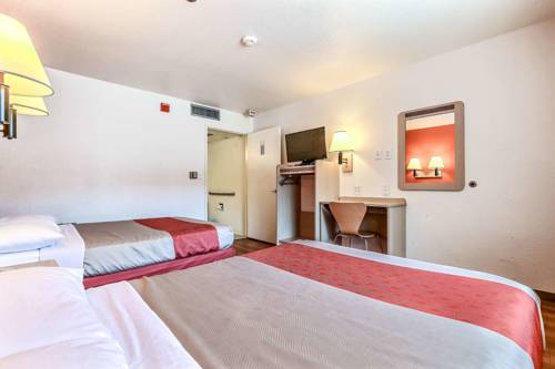 Imagen de la habitación del Motel Super 8 by Wyndham Livermore. Foto 14