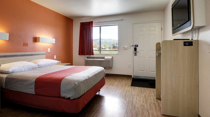 Imagen de la habitación del Motel Super 8 by Wyndham Woods Cross/Salt Lake City North. Foto 5