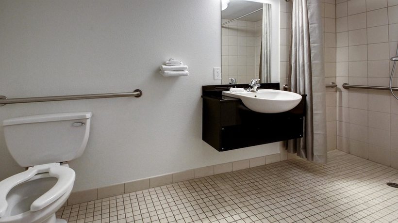 Imagen de la habitación del Motel Super 8 by Wyndham Woods Cross/Salt Lake City North. Foto 8