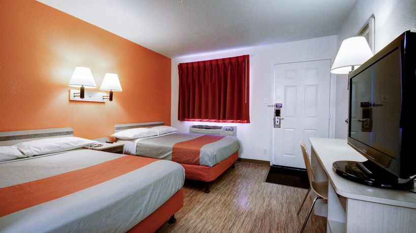 Imagen de la habitación del Motel Super 8 by Wyndham Woods Cross/Salt Lake City North. Foto 10