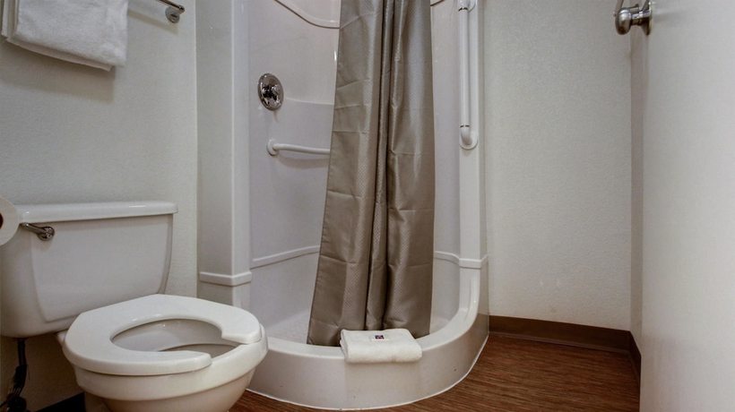 Imagen de la habitación del Motel Super 8 by Wyndham Woods Cross/Salt Lake City North. Foto 11