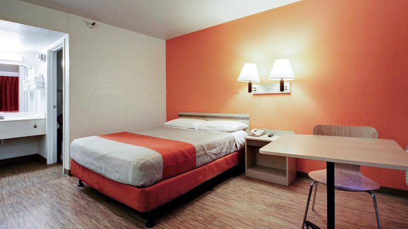 Imagen de la habitación del Motel Super 8 by Wyndham Woods Cross/Salt Lake City North. Foto 12