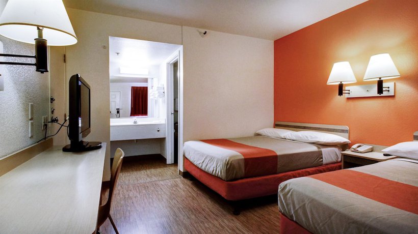 Imagen de la habitación del Motel Super 8 by Wyndham Woods Cross/Salt Lake City North. Foto 13