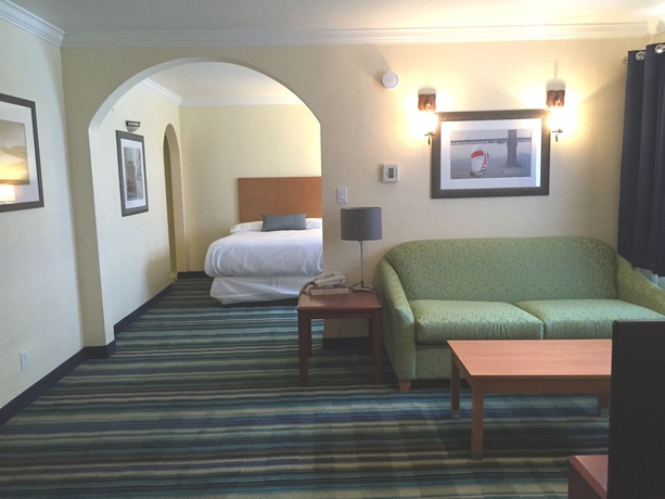 Imagen de los interiores del Motel Surf. Foto 15