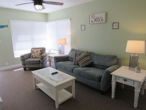 Imagen de los interiores del Motel Surf N Sand. Foto 13