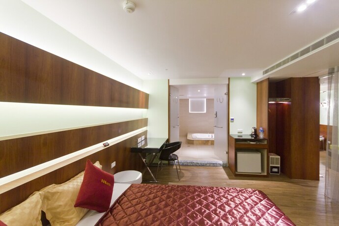 Imagen de la habitación del Motel Surreal. Foto 15