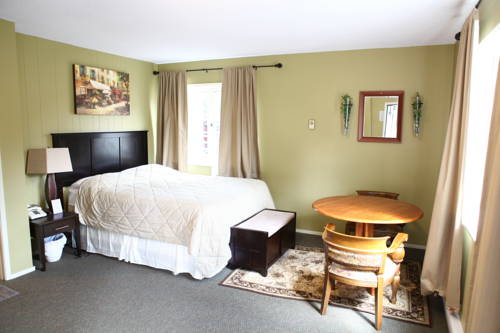 Imagen de la habitación del Motel Swiss Chalets. Foto 14