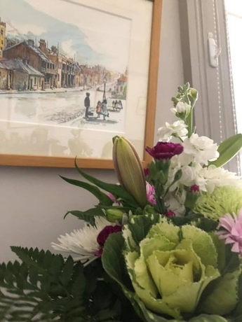 Imagen de los interiores del Motel Ten Dollar Town. Foto 19