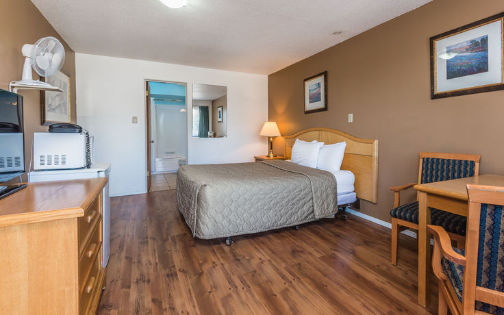 Imagen de los exteriores del Motel The Bluebird. Foto 15