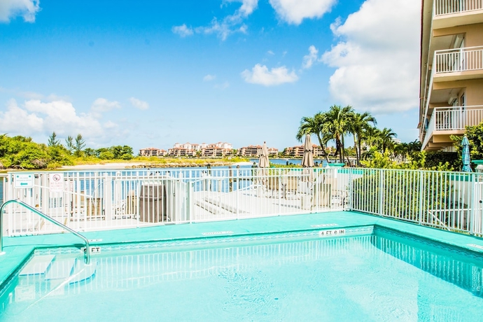 Imagen de la piscina del Motel The Boat House. Foto 17