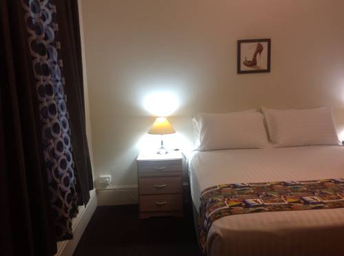 Imagen de la habitación del Motel The Clifton and Grittleton Lodge. Foto 2