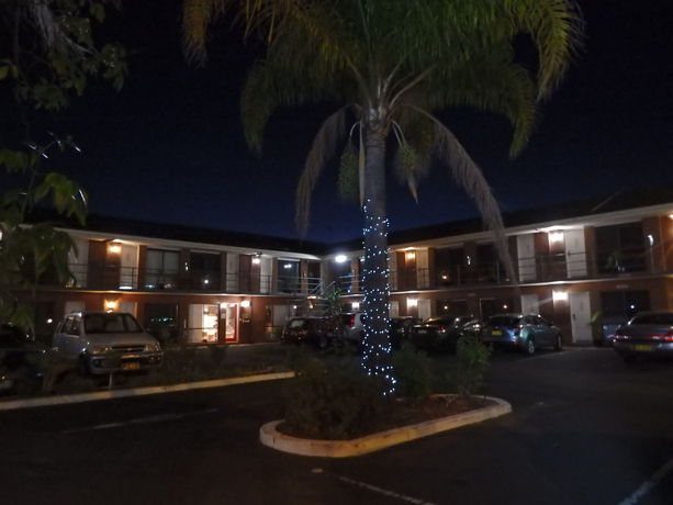 Imagen de los exteriores del Motel The Palms Dubbo. Foto 11