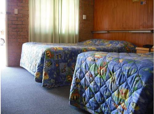 Imagen de la habitación del Motel The Phoenix Artesian Spa Resort and Accommodation. Foto 1