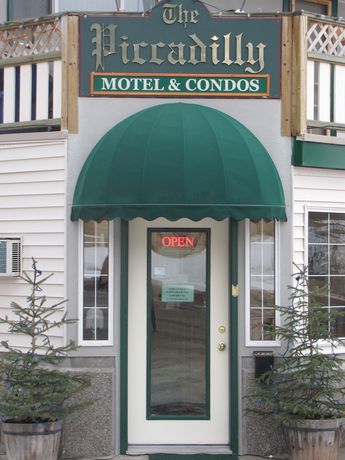 Imagen de los interiores del Motel The Piccadilly, Radium Hot Springs. Foto 16