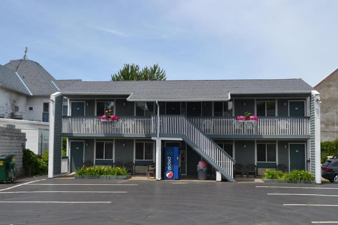 Imagen de los exteriores del Motel The Ship. Foto 11