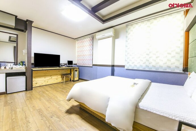 Imagen de la habitación del Motel Theme. Foto 5