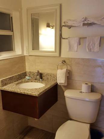 Imagen de la habitación del Motel Three Oaks. Foto 10