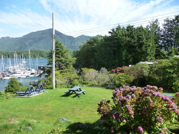 Imagen de los exteriores del Motel Tofino Harborview. Foto 13