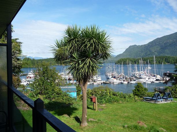 Imagen de los exteriores del Motel Tofino Harborview. Foto 14