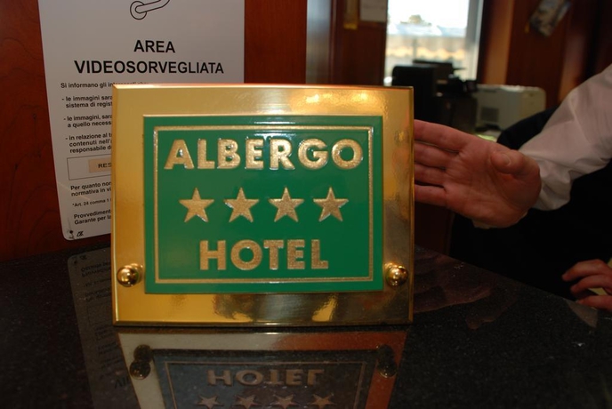 Imagen general del Motel Top, Cusago. Foto 15