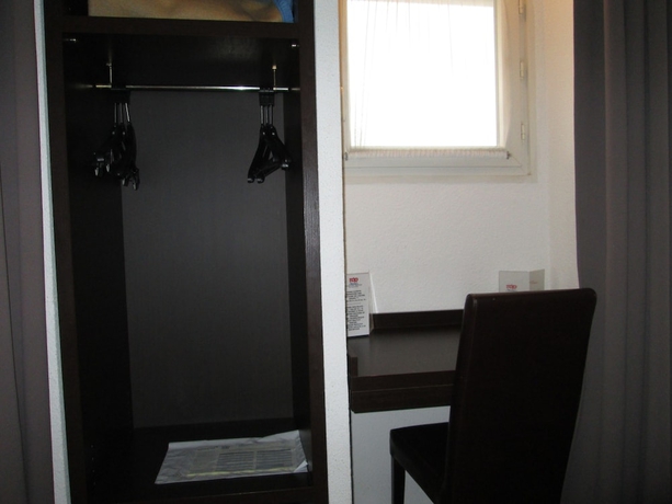 Imagen de la habitación del Motel Top, ISTRES. Foto 9