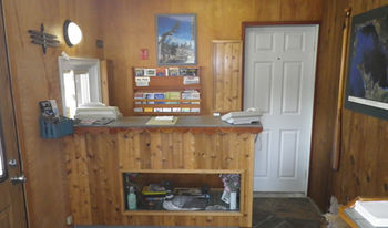 Imagen de los exteriores del Motel Town and Country. Foto 13