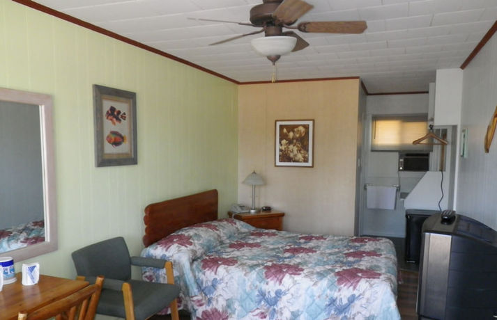 Imagen de los exteriores del Motel Town and Country, Parry Sound. Foto 12