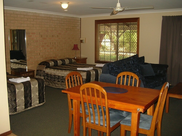 Imagen de los interiores del Motel Travellers Rest, Perth. Foto 12