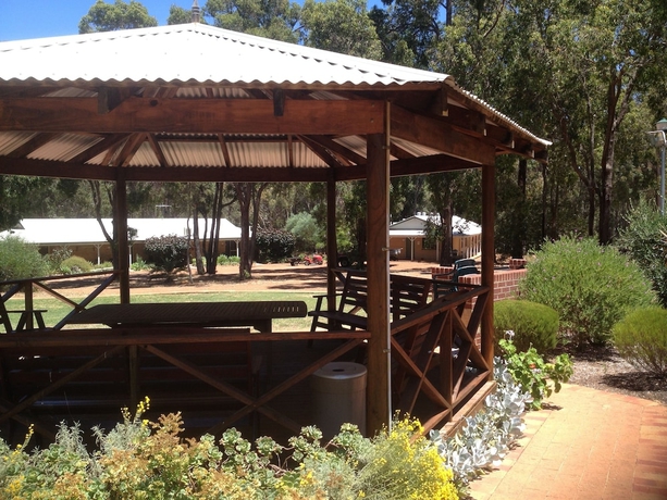 Imagen de los exteriores del Motel Travellers Rest, Perth. Foto 11