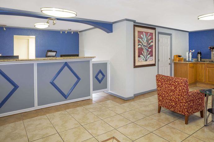 Imagen de los interiores del Motel Travelodge by Wyndham Fort Myers North. Foto 18