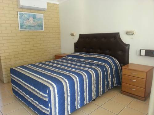 Imagen de la habitación del Motel Tropic Coast. Foto 4