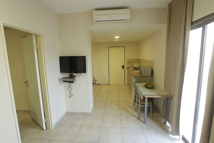 Imagen de los interiores del Motel Tsabar. Foto 15