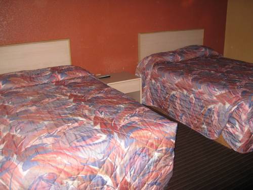 Imagen de la habitación del Motel Two Palms. Foto 13