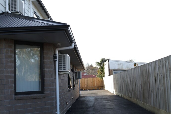 Imagen de los exteriores del Motel Uni, HAMILTON. Foto 29