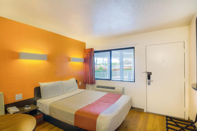 Imagen de la habitación del Motel Vagabond Inn Camarillo. Foto 8