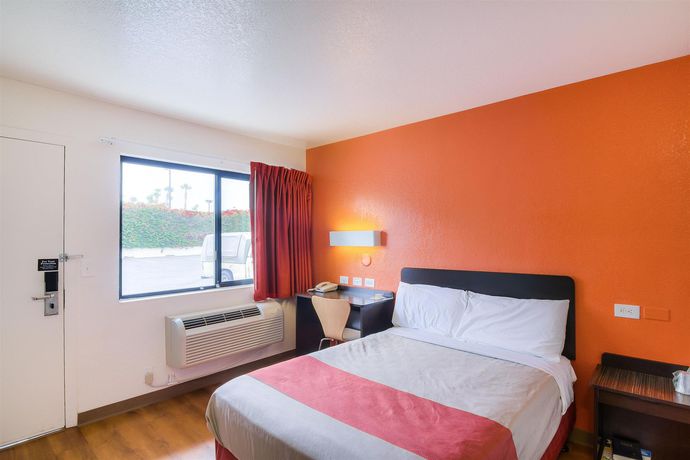 Imagen de la habitación del Motel Vagabond Inn Camarillo. Foto 11