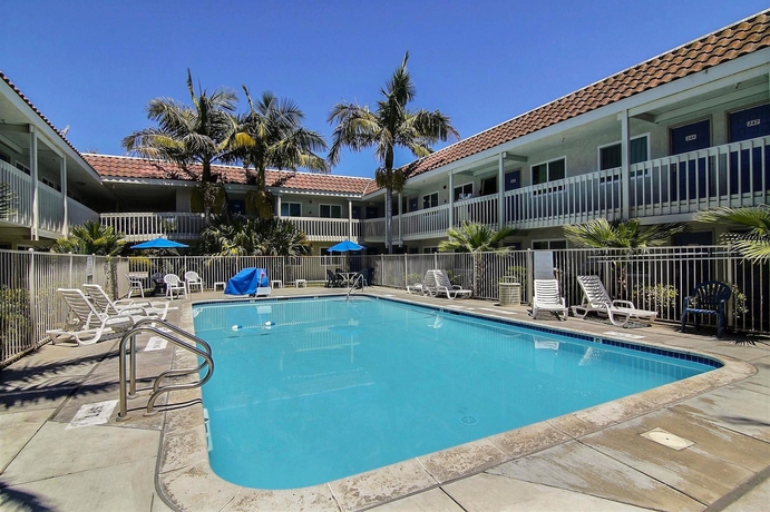 Imagen de la piscina del Motel Vagabond Inn Santa Barbara - Carpinteria South. Foto 16