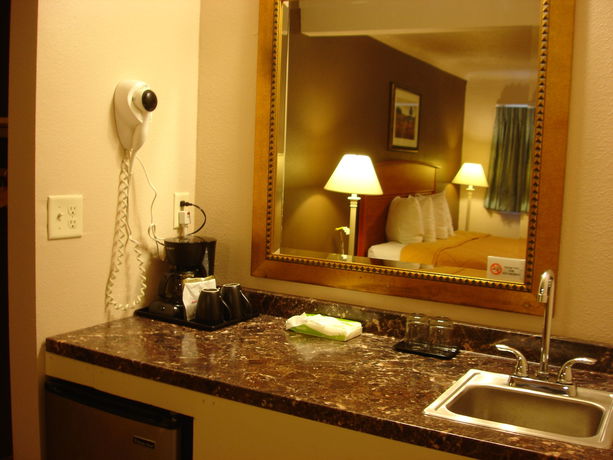 Imagen de la habitación del Motel Valueinn. Foto 8