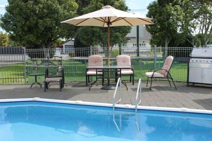 Imagen de la piscina del Motel Wairoa. Foto 35