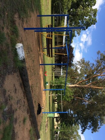 Imagen de los exteriores del Motel Warrumbungles Mountain. Foto 32