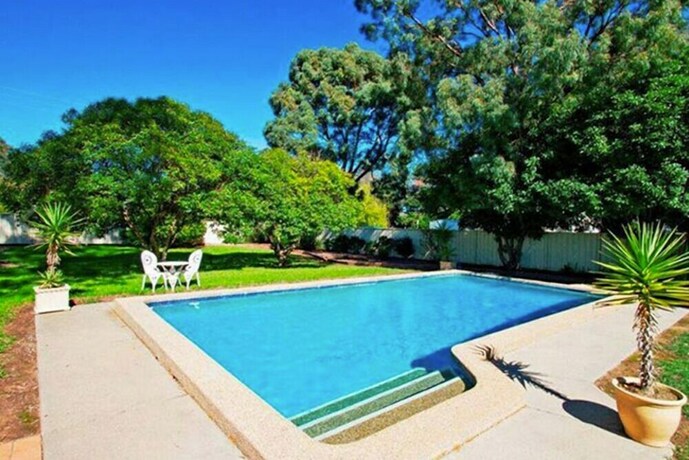 Imagen de la piscina del Motel Wattle. Foto 31