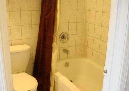 Imagen de la habitación del Motel Wayfare. Foto 16