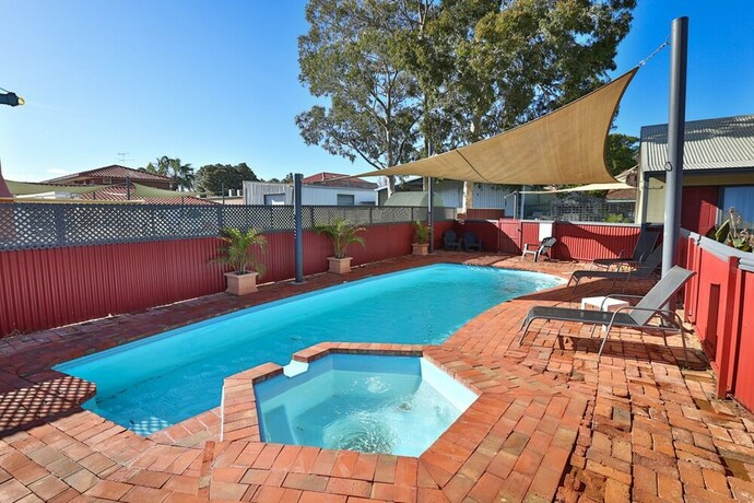 Imagen de la piscina del Motel Wentworth Central Motor Inn. Foto 38